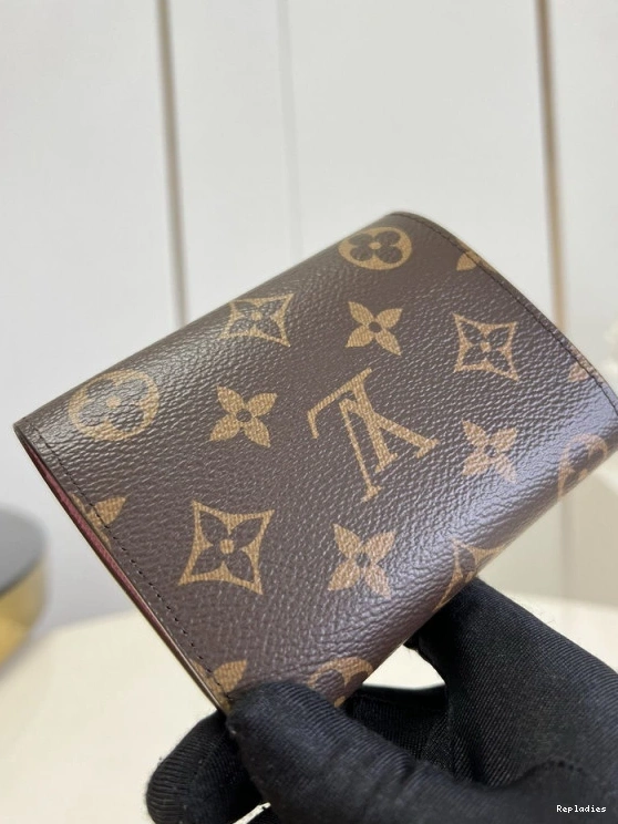 Cheap Louis Vuitton VICTORINE Wallet 0805